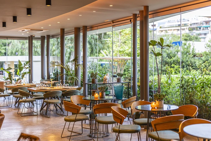 Το μπαρ εστιατόριο Fellows στη Ριζάρη 10