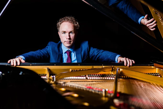 Ralph van Raat