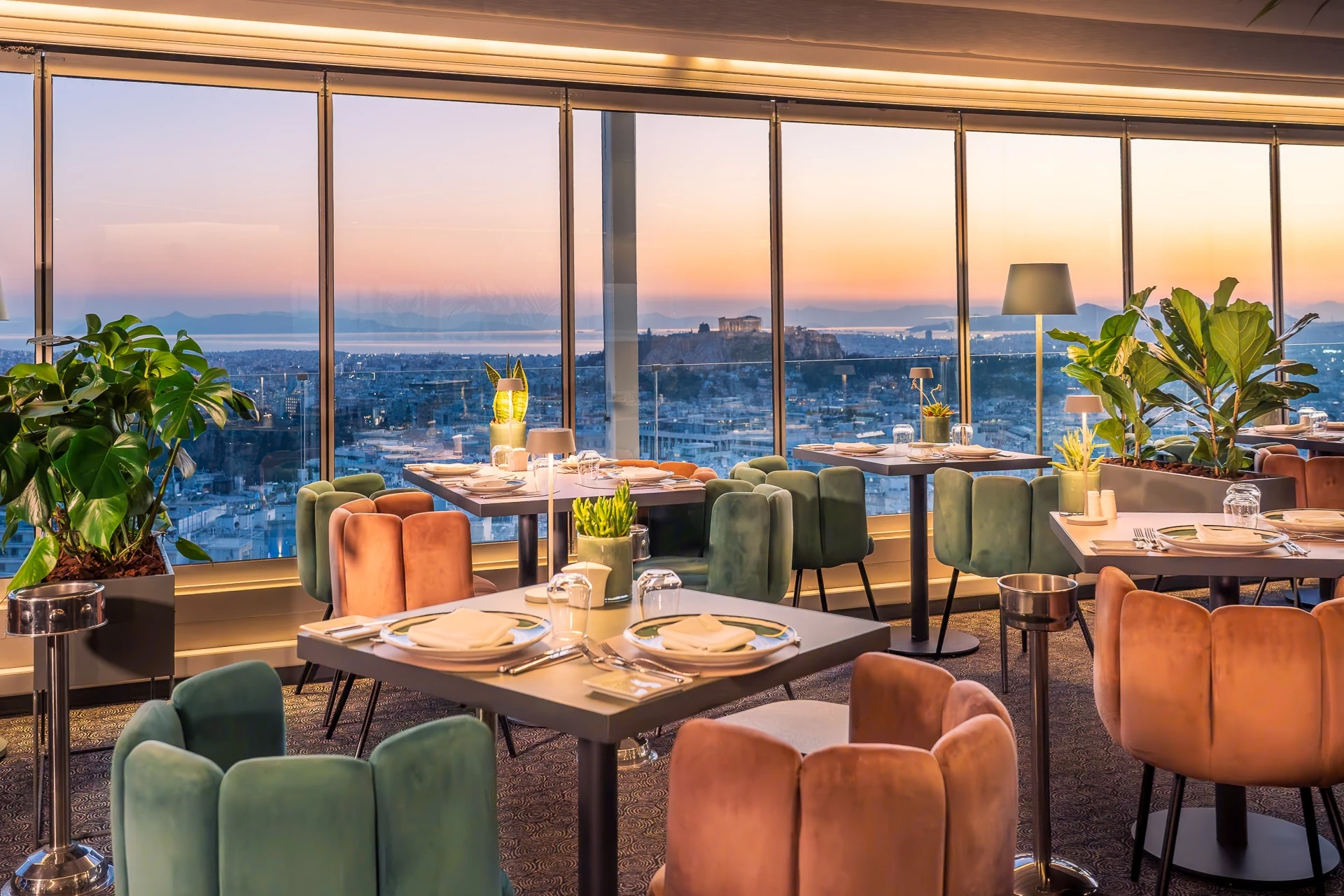 Σε αυτό το εστιατόριο βρίσκεις παράδοση, φρεσκάδα και αθηναϊκό ουρανό στο πιάτο