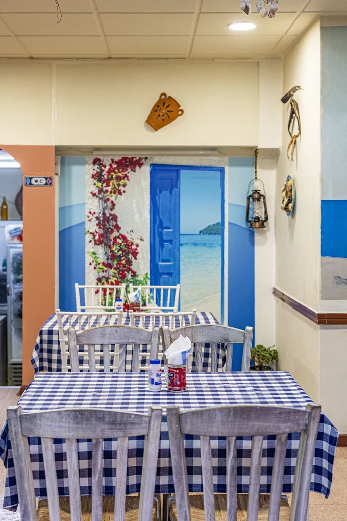 Ουζερί ο Αράπης/ Αγ. Βαρβάρα/ Εστιατόρια, ταβέρνες και ουζερί για ψάρι