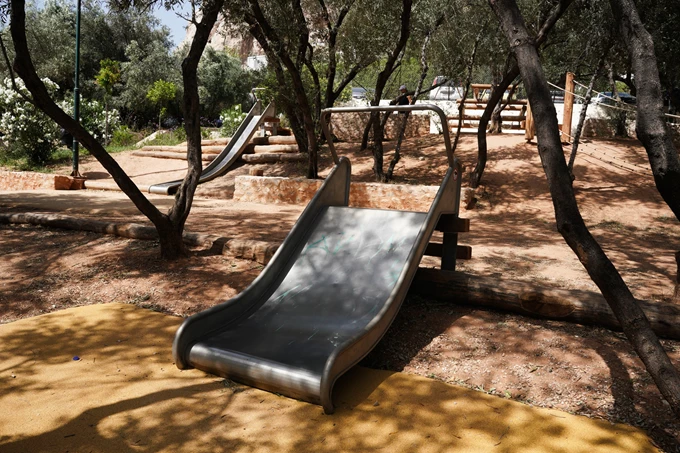 παιδική χαρά Ακρόπολη