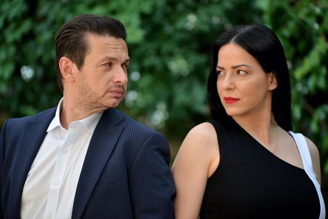 Δείπνο με φίλους