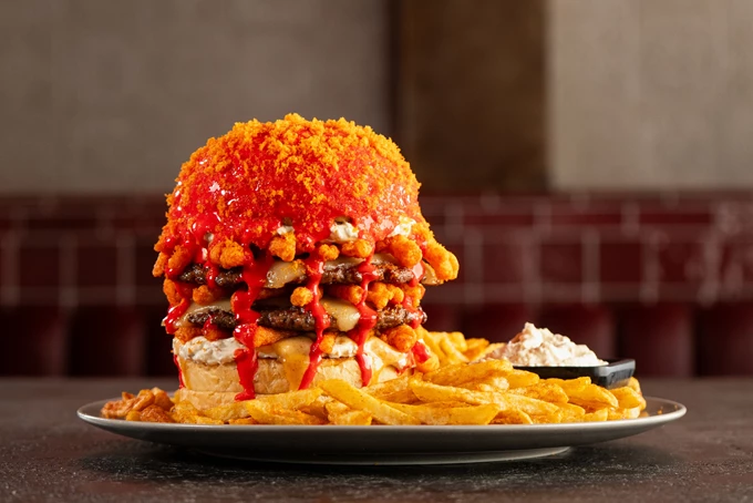 Μπαρ Μπεε Κιου x Cheetos Flamin’ Hot