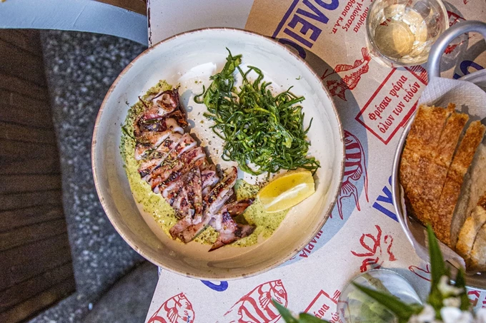 Ουζερί Πελεκάνος στον Κεραμεικό