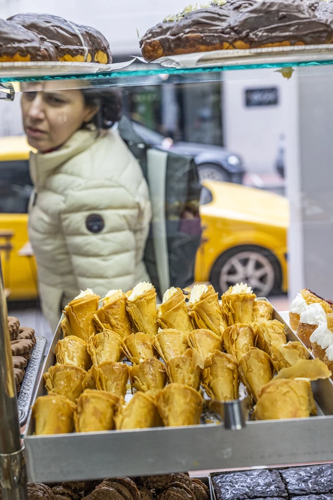 Το ζαχαροπλαστείο Lido στο Παγκράτι με το υπέροχο τσουρέκι 7