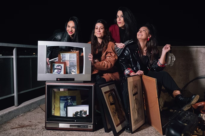 Πρόβα για τον κόσμο που έρχεται (με τις ντιρεκτίβες του μπαμπά)