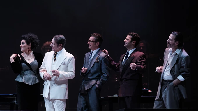 Τα πήρες όλα κι έφυγες – Η ζωή του Στράτου Διονυσίου