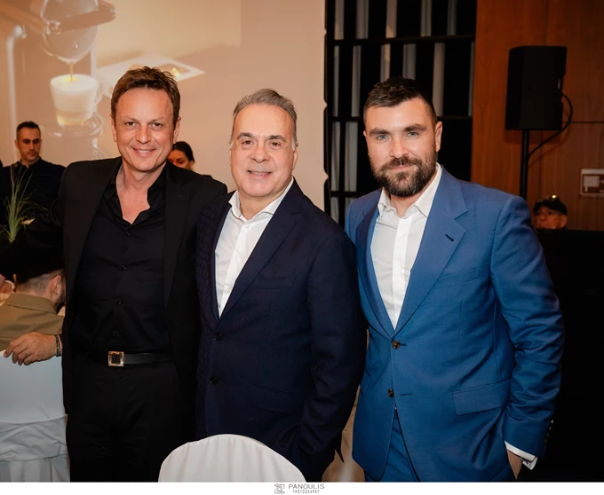 Χρυσοί Σκουφοι