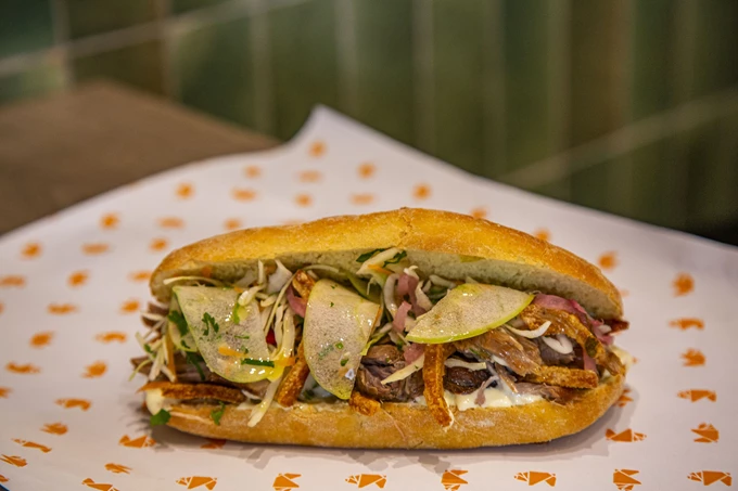 Το νέο street food εστιατόριο Kermes στο Σύνταγμα 25