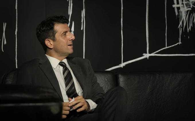 Εχθρός του λαού, Τόμας Οστερμάιερ