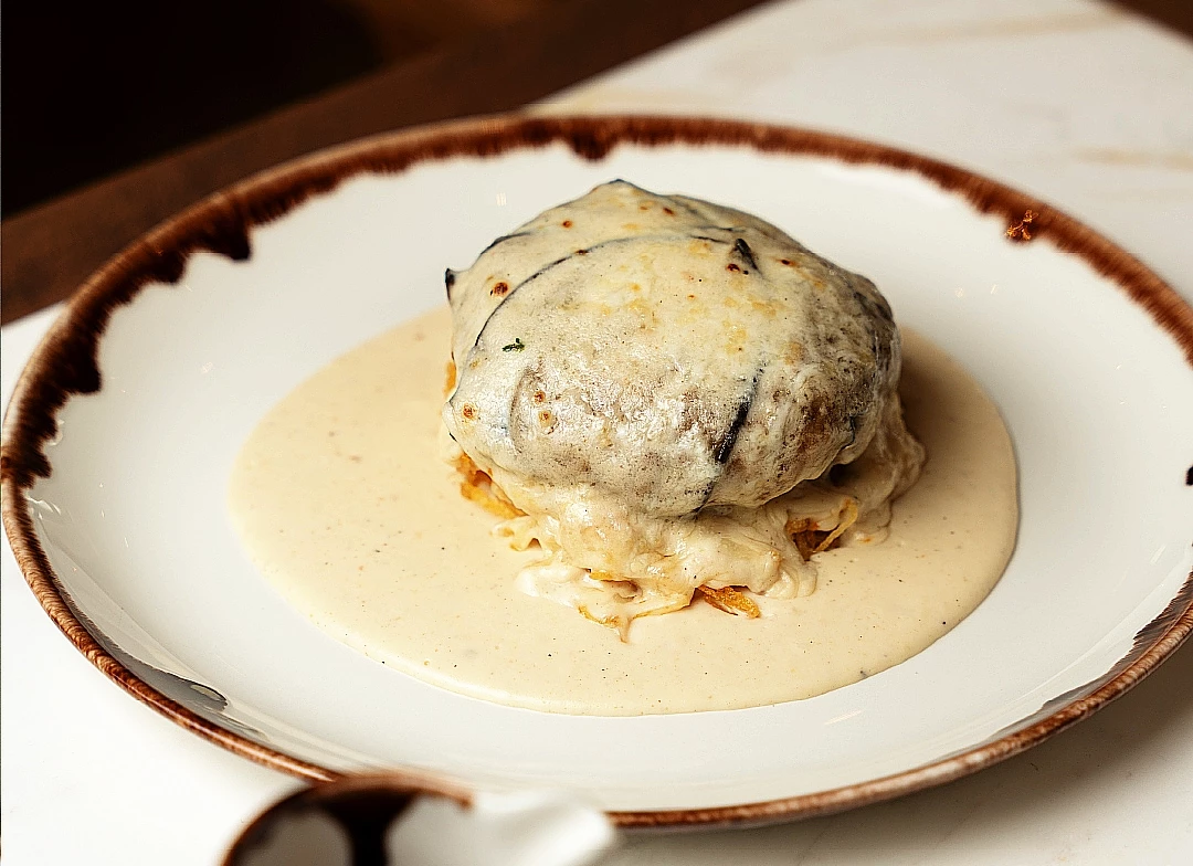 Comfort γεύσεις α λα γκρεκ: Η τάση που αγαπάμε στα τραπέζια της Αθήνας