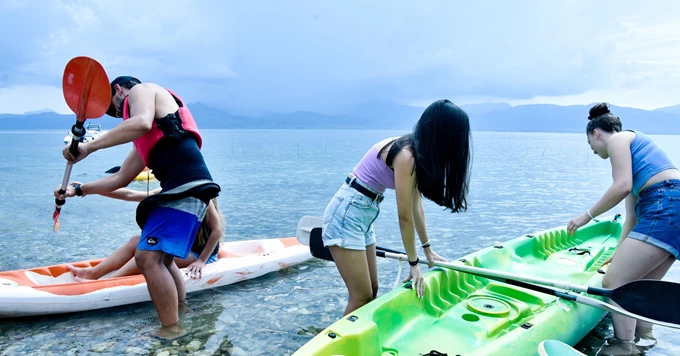 Lake Party Trichonida