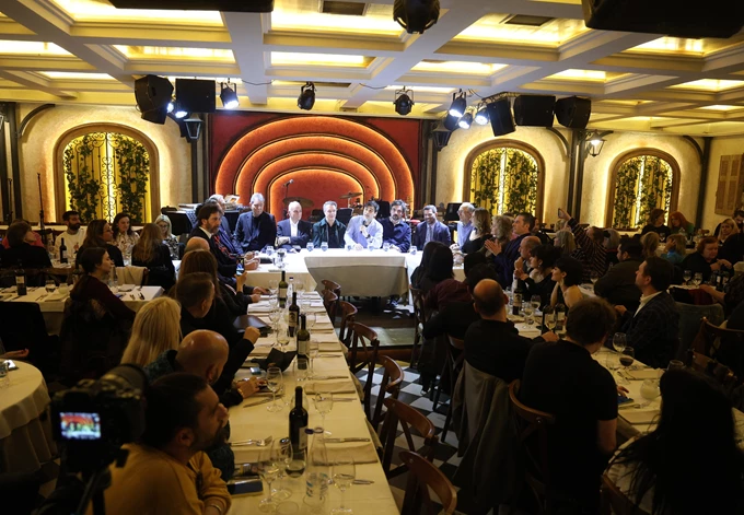 Τα πήρες όλα κι έφυγες ΣΥΝΕΝΤΕΥΞΗ ΤΥΠΟΥ