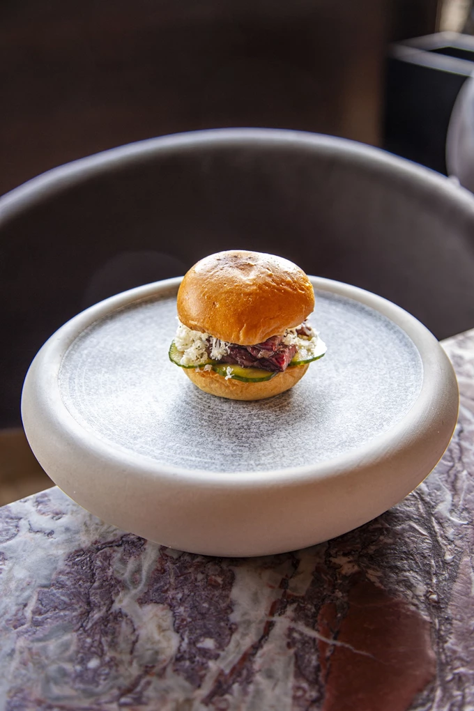 Το TwentyFive 25 του Alec Peters και του Γιώργου Τσούλη στο Μικρολίμανο 15