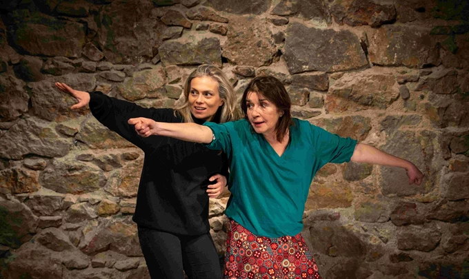 Αφηγήτρια Ταινιών