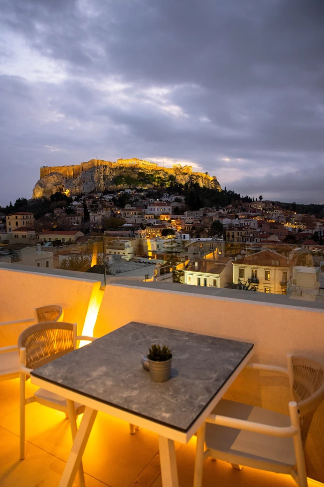 Thea Terrace Bar & Restaurant