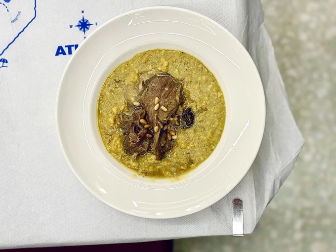 Η προβατίνα με ξινόχοντρο στη Ζιγκοάλα