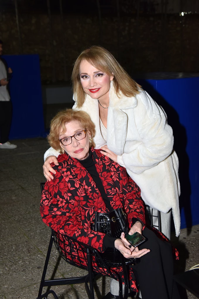 Μάρω Κοντού, Νίκη Παλληκαράκη