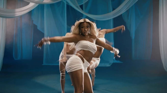 Victoria Monet