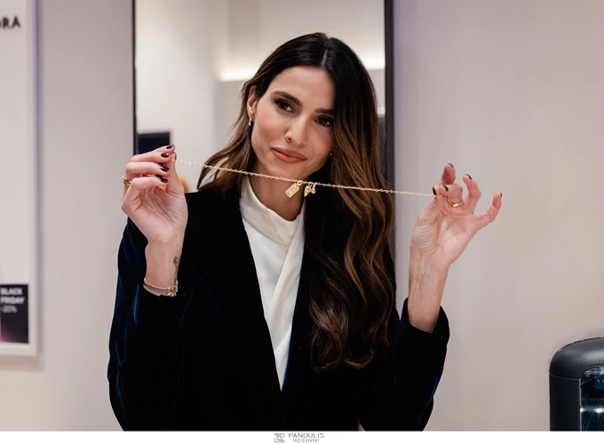 PANDORA ΣΤΗΝ ΕΡΜΟΥ