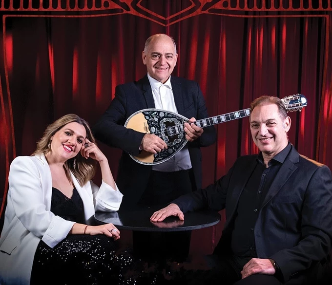 Τα Swing του Μανώλη Χιώτη