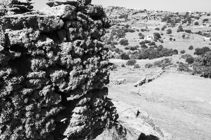 LITHOS – Η πέτρινη φορεσιά της Κέας