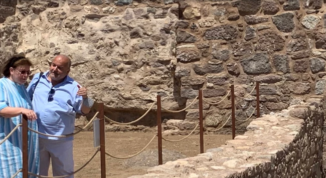 Αυτοψία στο Κάστρο Μυτιλήνης Μενδώνη