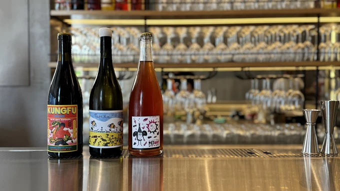 Το νέο wine bar Pet Nat στο Περιστέρι