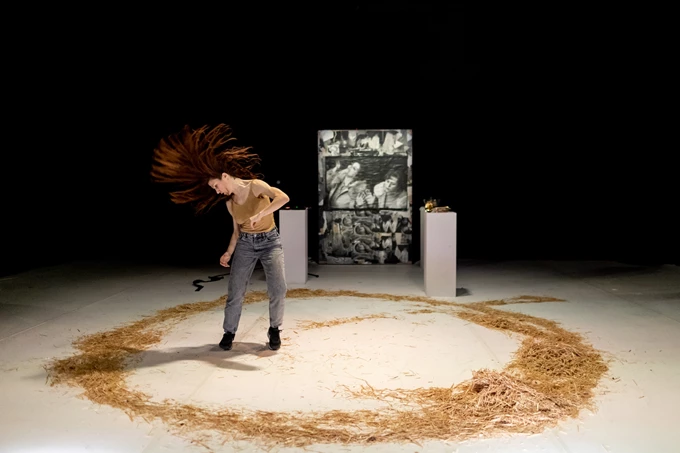 Στέγη Ιδρύματος Ωνάση To be possessed Χαρά Κότσαλη