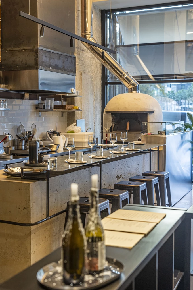 Το wine bar / σπριτζερία Méthe στον Πειραιά 5