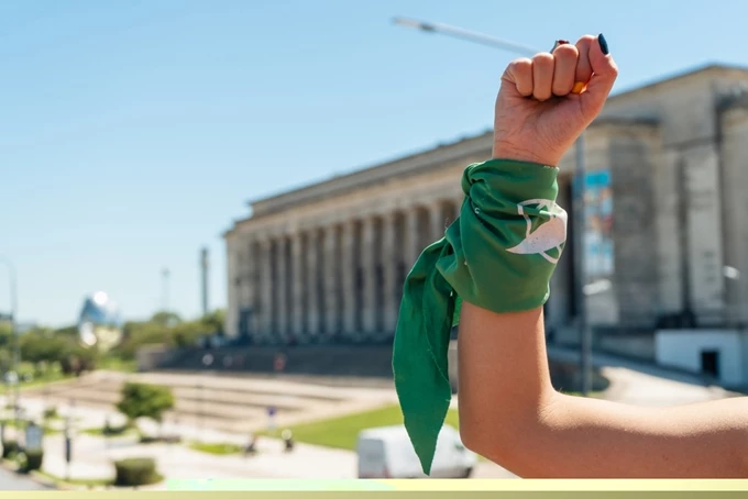 γυναίκες συγγραφείς Λατινική Αμερική, βία, φεμινισμός