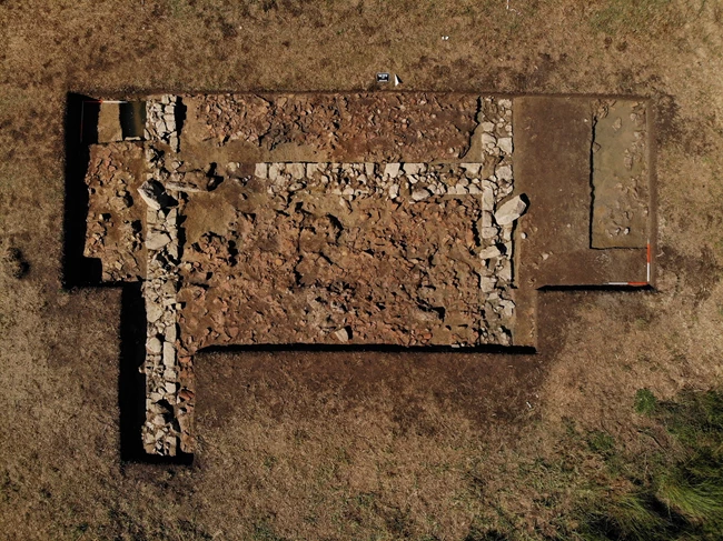 Ναόσχημο κτήριο, πιθανόν ο ναός του Ποσειδώνα, εντοπίστηκε στο Κλειδί Σαμικού