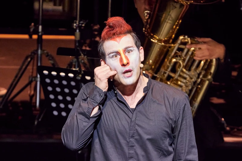 Ο πετεινός και το ξόρκι της αποκριάς