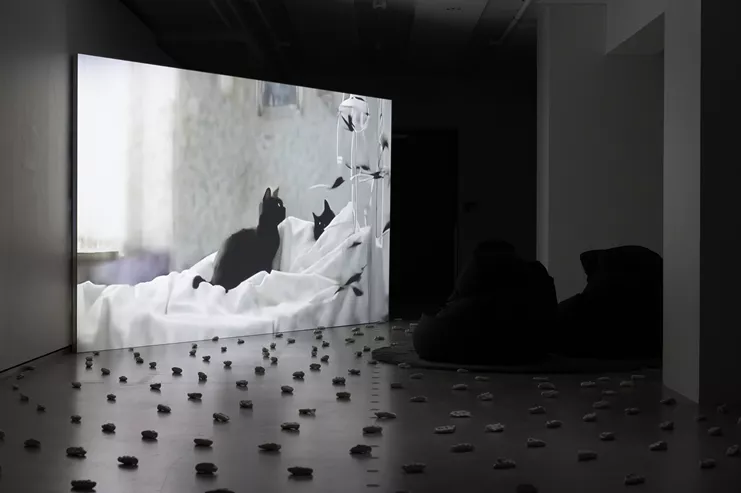 Femke Herregraven: «The Murmur of the Dying» (2023). Video loop, sound, clay objects. Courtesy the artist. Commissioned by Kunsthall Trondheim, Art Hub Copenhagen, Tropical Papers, State of Concept Athens and Swiss Institute New York, and funded by the European Union