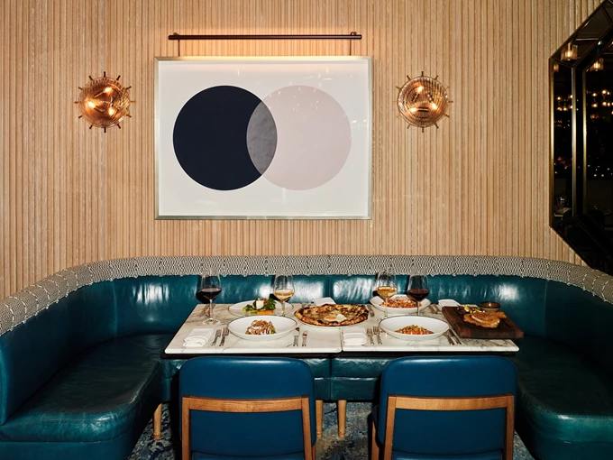 Εστιατόριο Mercato στο Four Seasons Astir Palace με τη Μάγκυ Ταμπακάκη