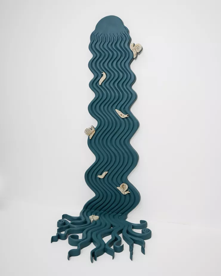 Ally Rosenberg, "Crowing Glory". Jesmonite, granite, paint 142 x 54 x 63 cm, 2024