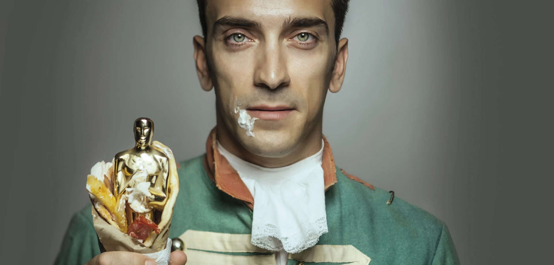 Ποιος είναι ο Δημήτρης Σαμόλης και γιατί τον βλέπω παντού;