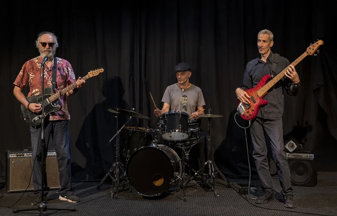 Andreas Gomozias Trio