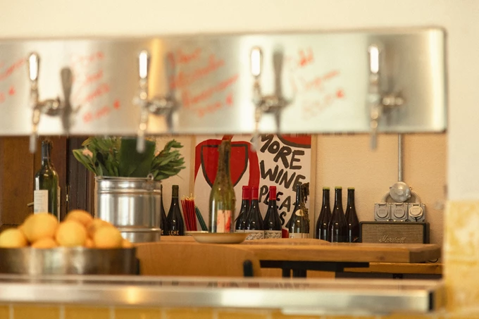 Το μπαρ El Mío Abnormal στον Βόλο 6