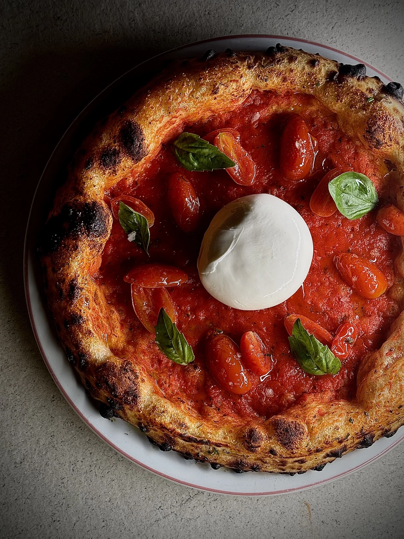 Δύο μαέστροι της αθηναϊκής πίτσας δίνουν ραντεβού στη Βούλα