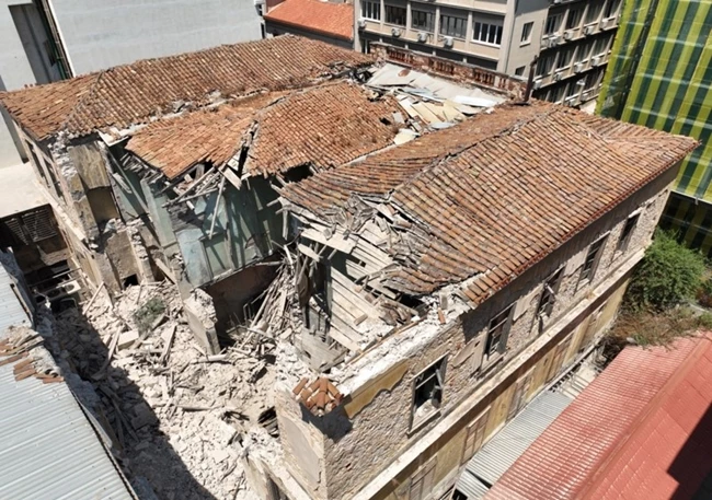 Σημερινή κατάσταση του κτηρίου του Ελληνικού Ωδείου μετά την κατάρρευση τμήματος της στέγης