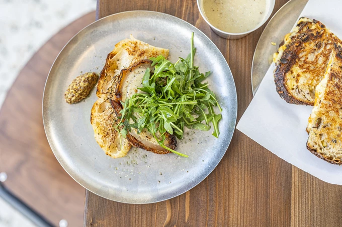 Το εστιατόριο More Φίλings στο Κουκάκι 10