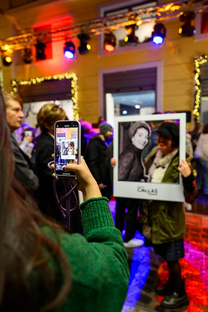 Ένα απροσδόκητο street party θα παίξει στη Μητροπόλεως 1