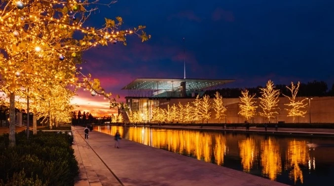 Σταύρος Νιάρχος