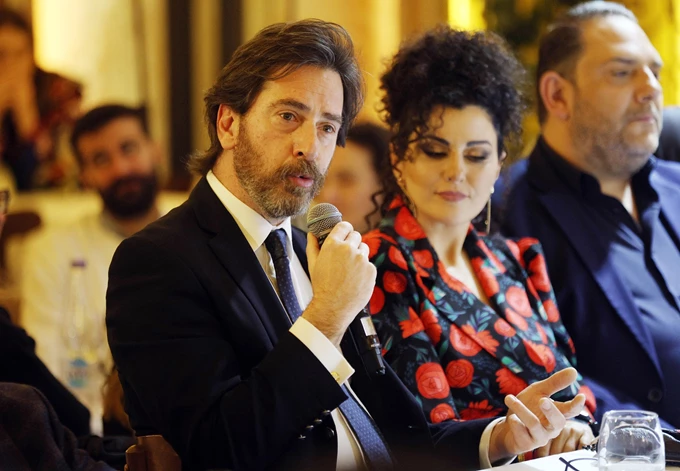 Τα πήρες όλα κι έφυγες ΣΥΝΕΝΤΕΥΞΗ ΤΥΠΟΥ