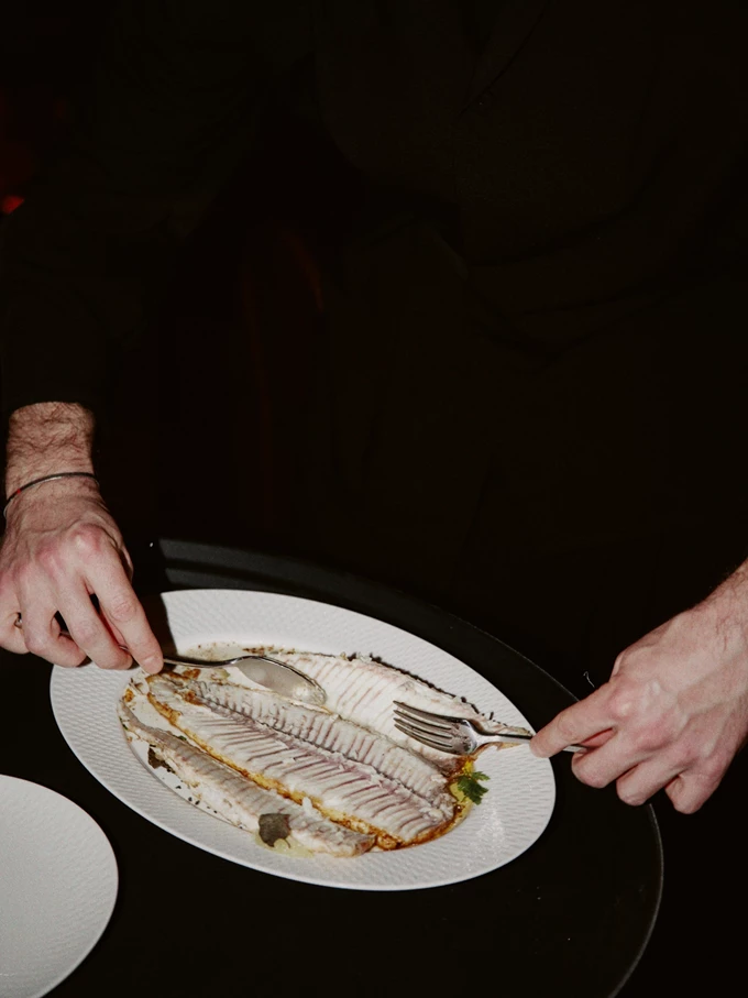 Το κλαμπ-εστιατόριο Abi Rouge στη Λεωφόρο Συγγρού 13