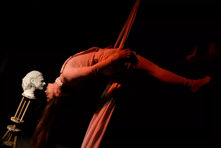 Charles Bukowski: Η αγάπη είναι ένας σκύλος από την κόλαση