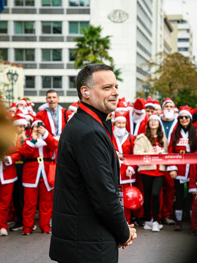 Χάρης Δούκας Athens Santa Run