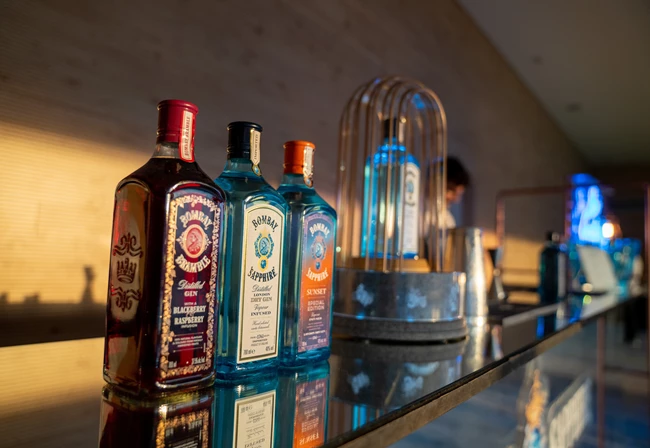 ΕΜΣΤ πάρτι Bombay Sapphire