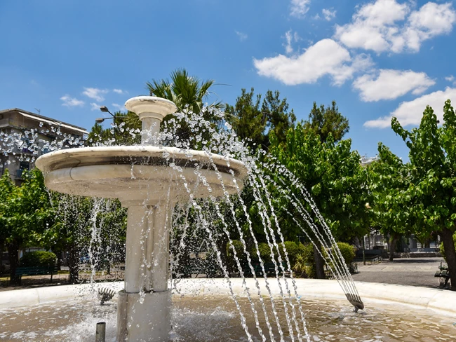 Συντριβάνι 5